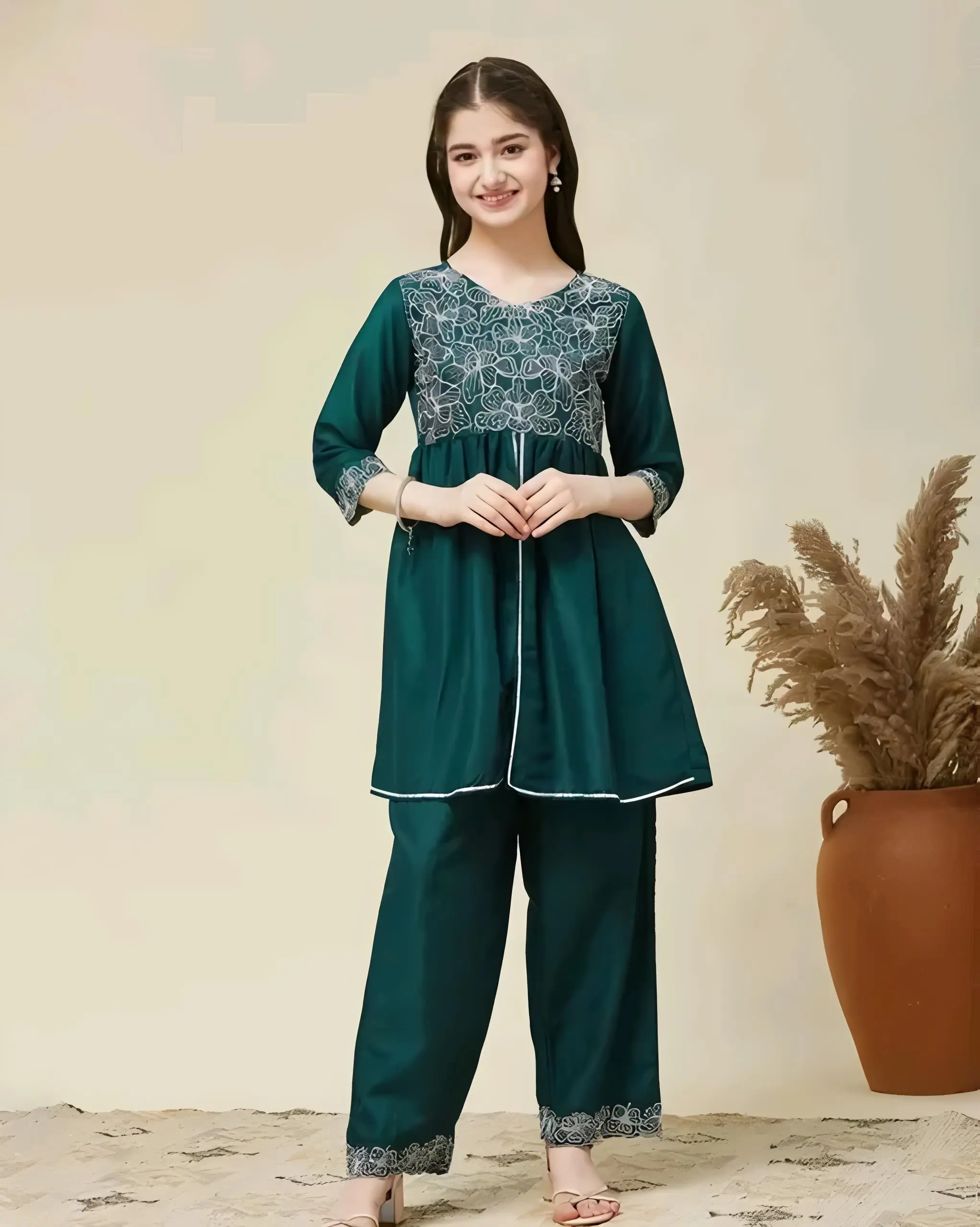 Embroidered kurta set