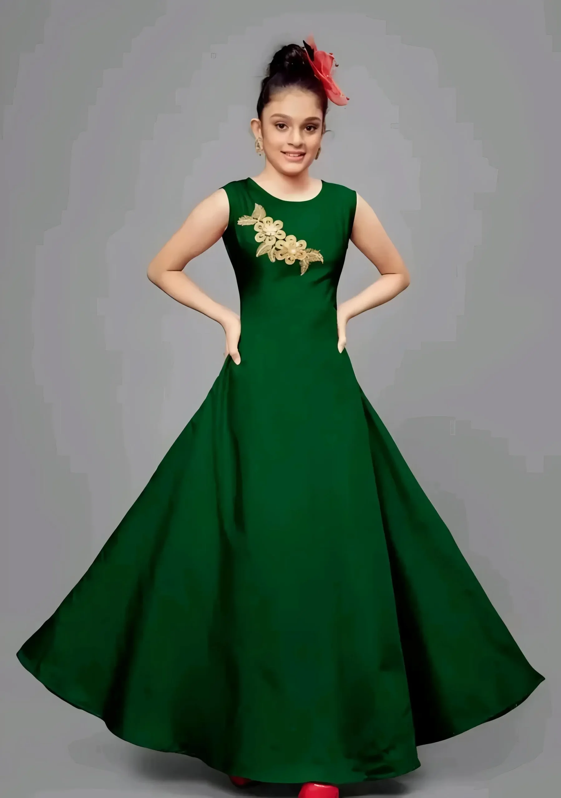Girls solid round neck ethnic gown - Green, 10-11 Years