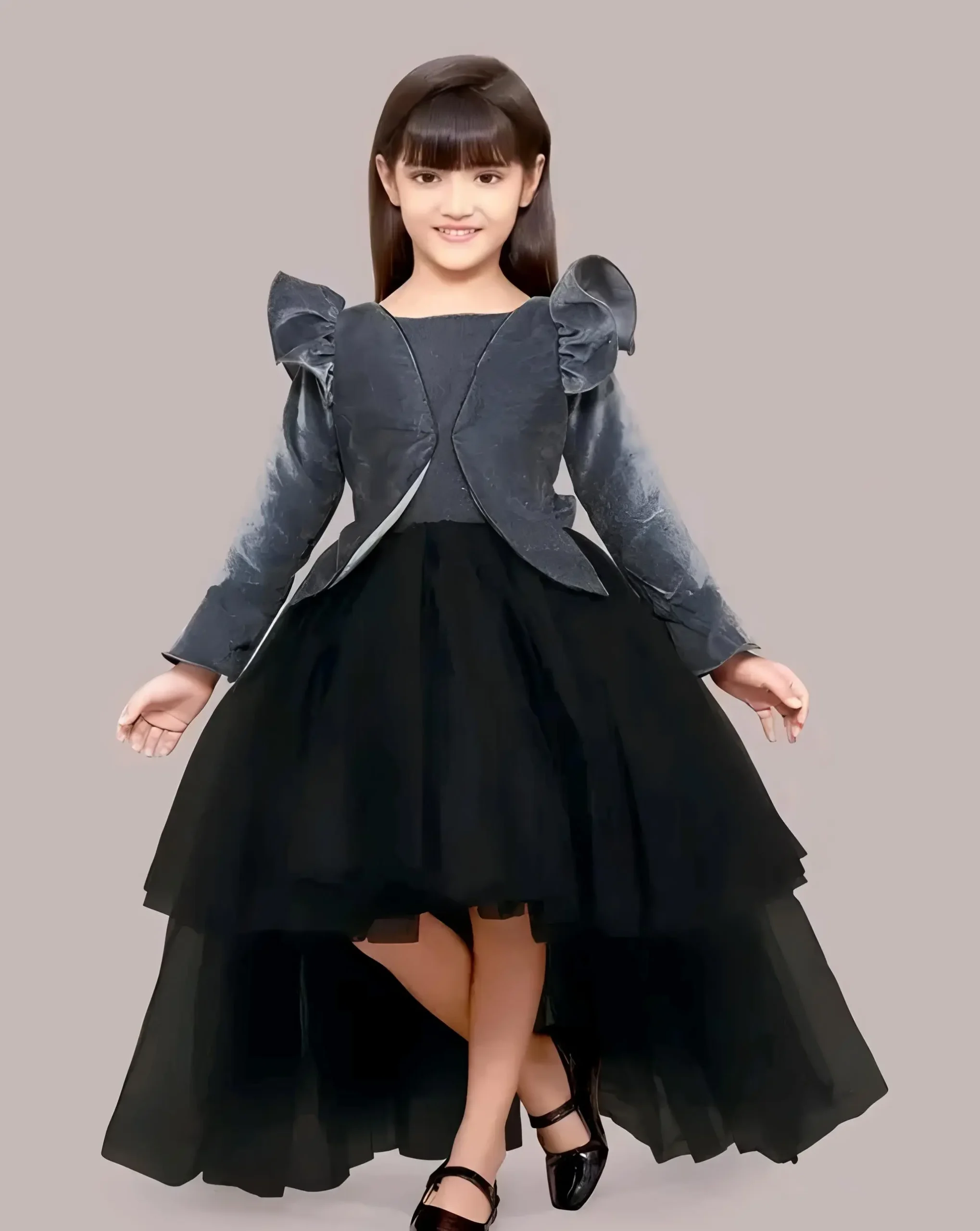 Girls solid round neck ethnic gown - Black, 4-5 Years