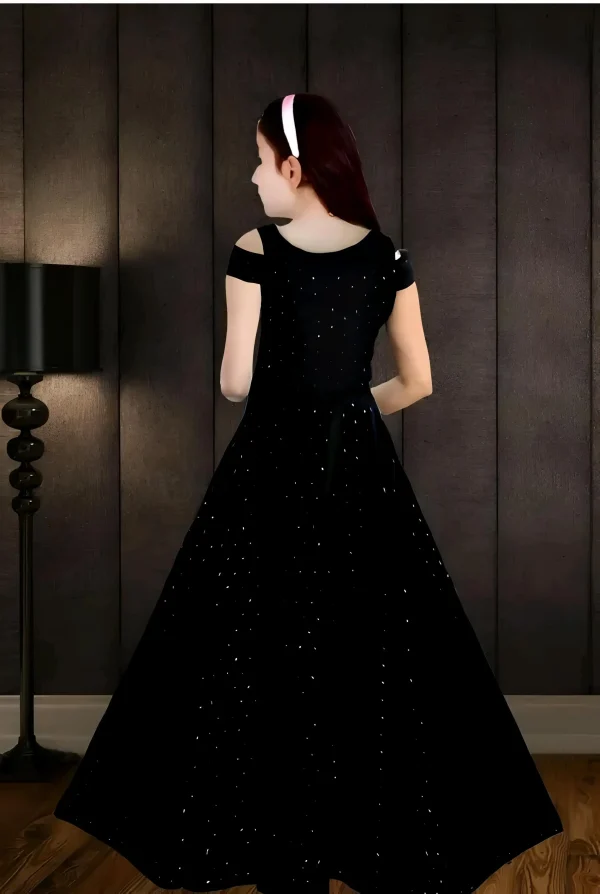 Girls satin gown - Image 2