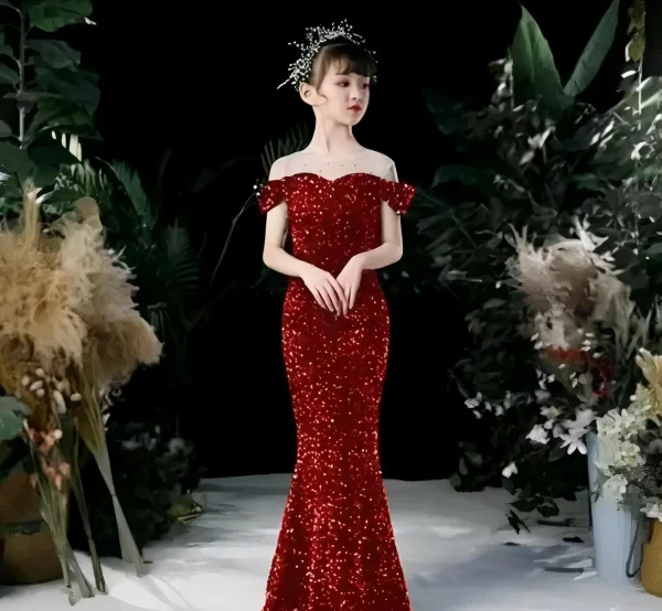 Stylish gown for girls - Image 3