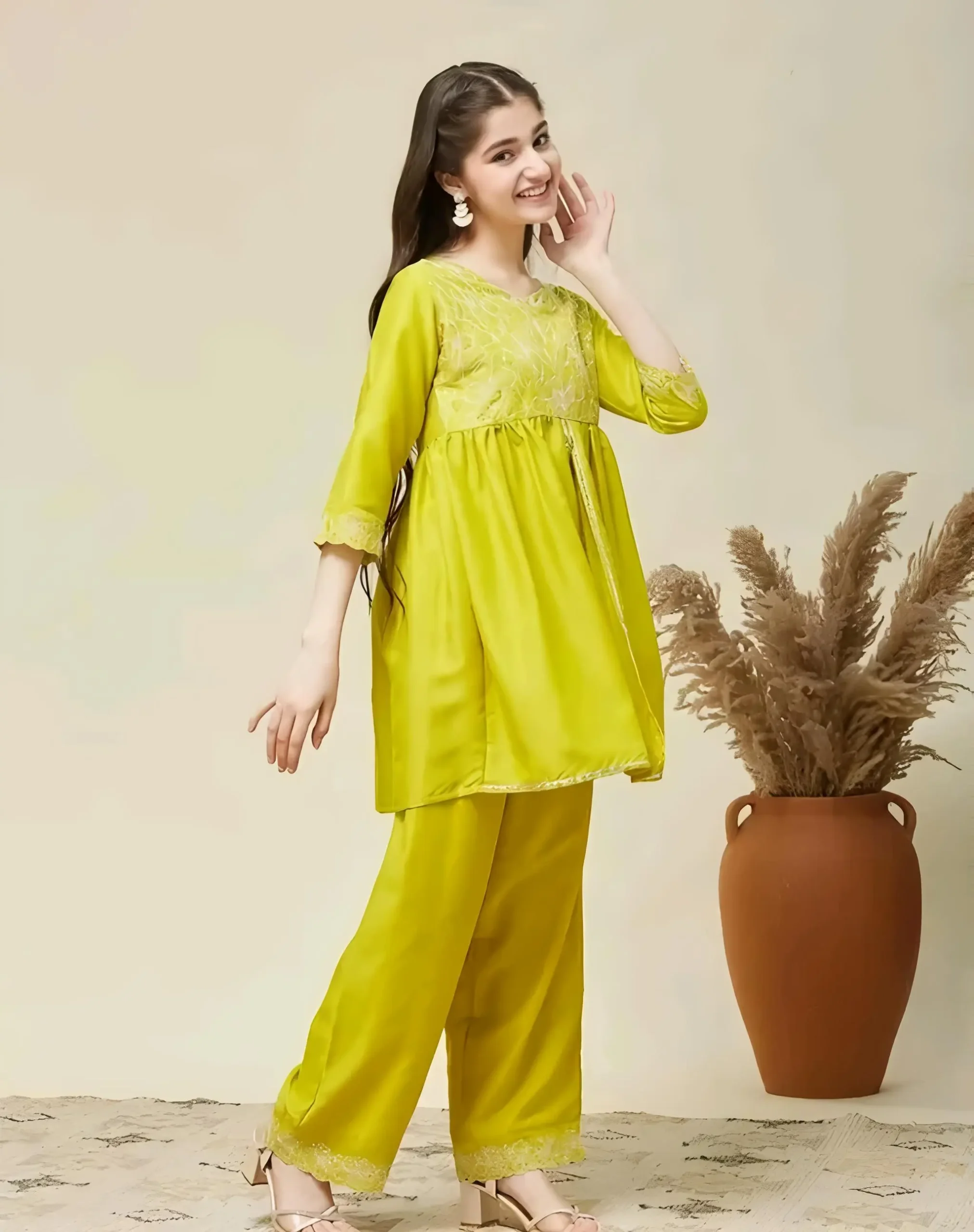 Embroidered kurta set